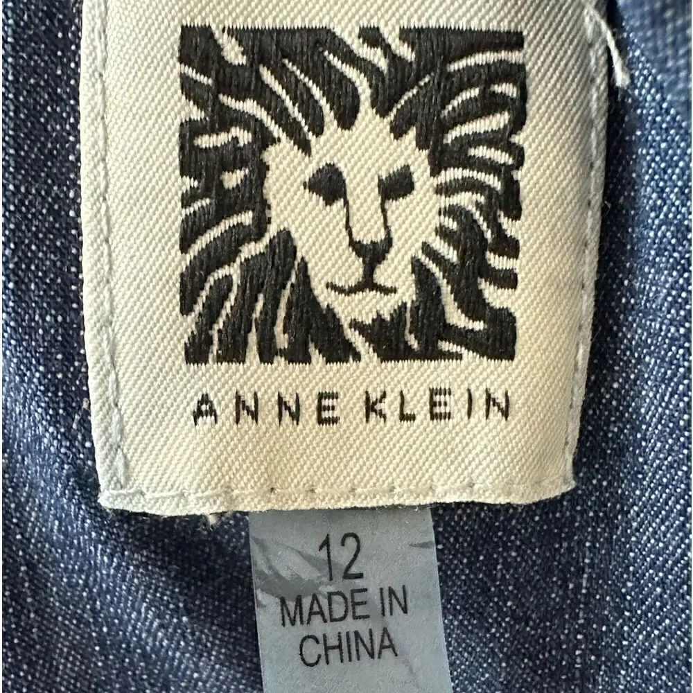 Anne Klein measures 20